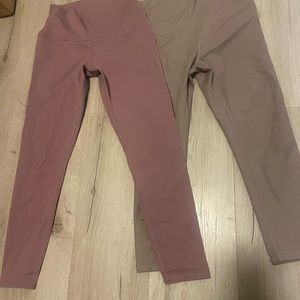 Two Like New High Waisted Airbrush Alo Leggings, 7/8 & Crop